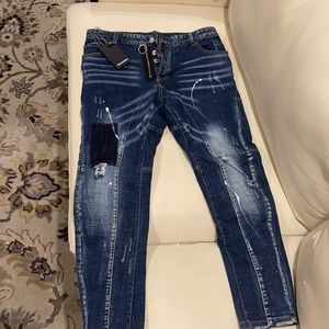DSquared2 D2 jeans, size 32 waste skinny fit (NEW w/ tags) DESIGNER JEANS